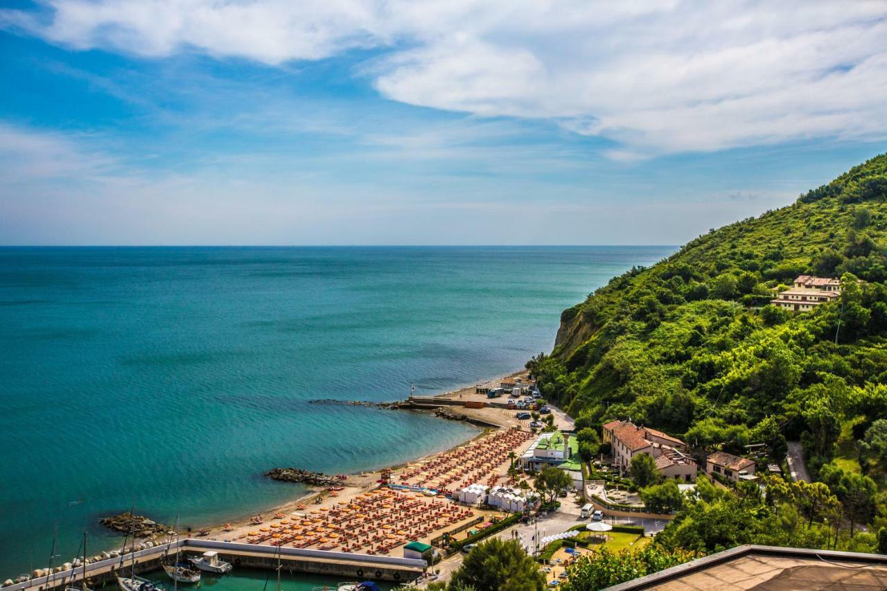 Albergo Capo Est Gabicce Mare Dış mekan fotoğraf